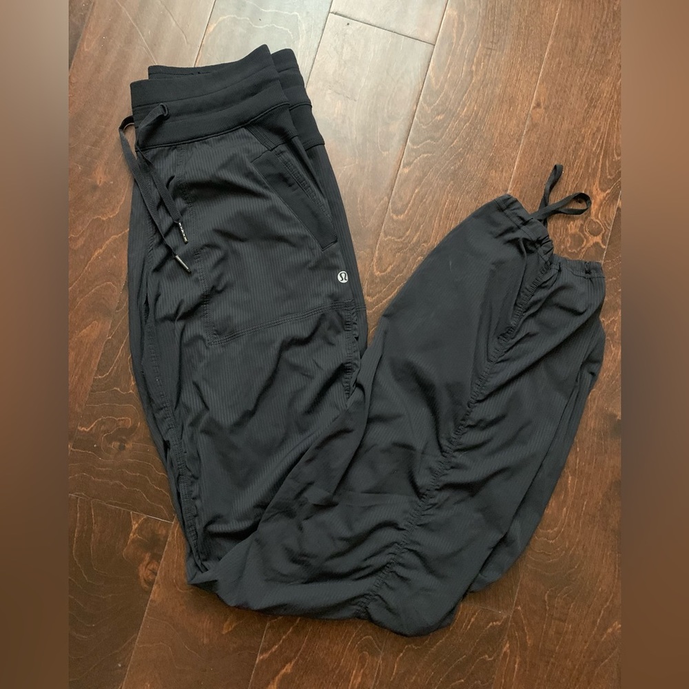 Lululemon Dance Studio Full-Length Mid-Rise Pants size 4